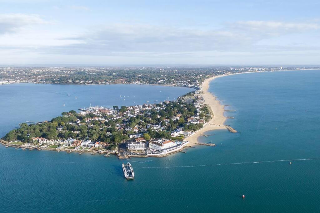 Bournecoast - Family Holiday Home In Mudeford- 8523 Exterior photo